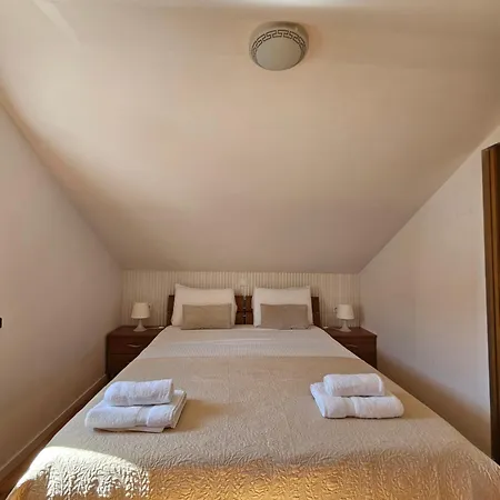 Lovely Attic Apartman-melani 아파트 자다르